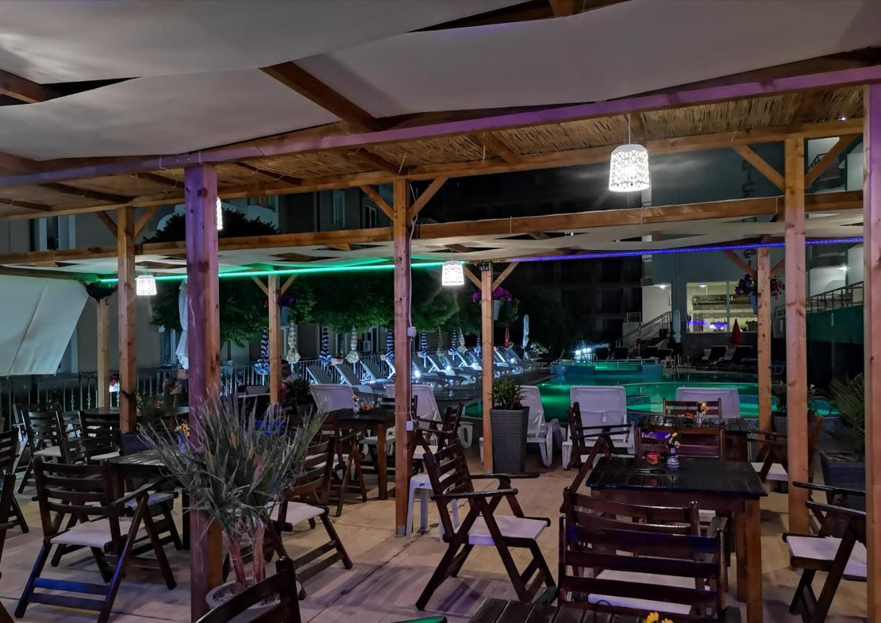 Tropics Hotel Sveti Vlas Exterior photo